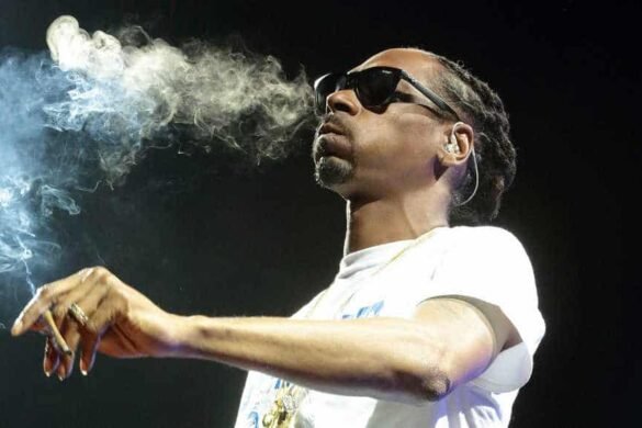 snoop dogg smoke marijuana image